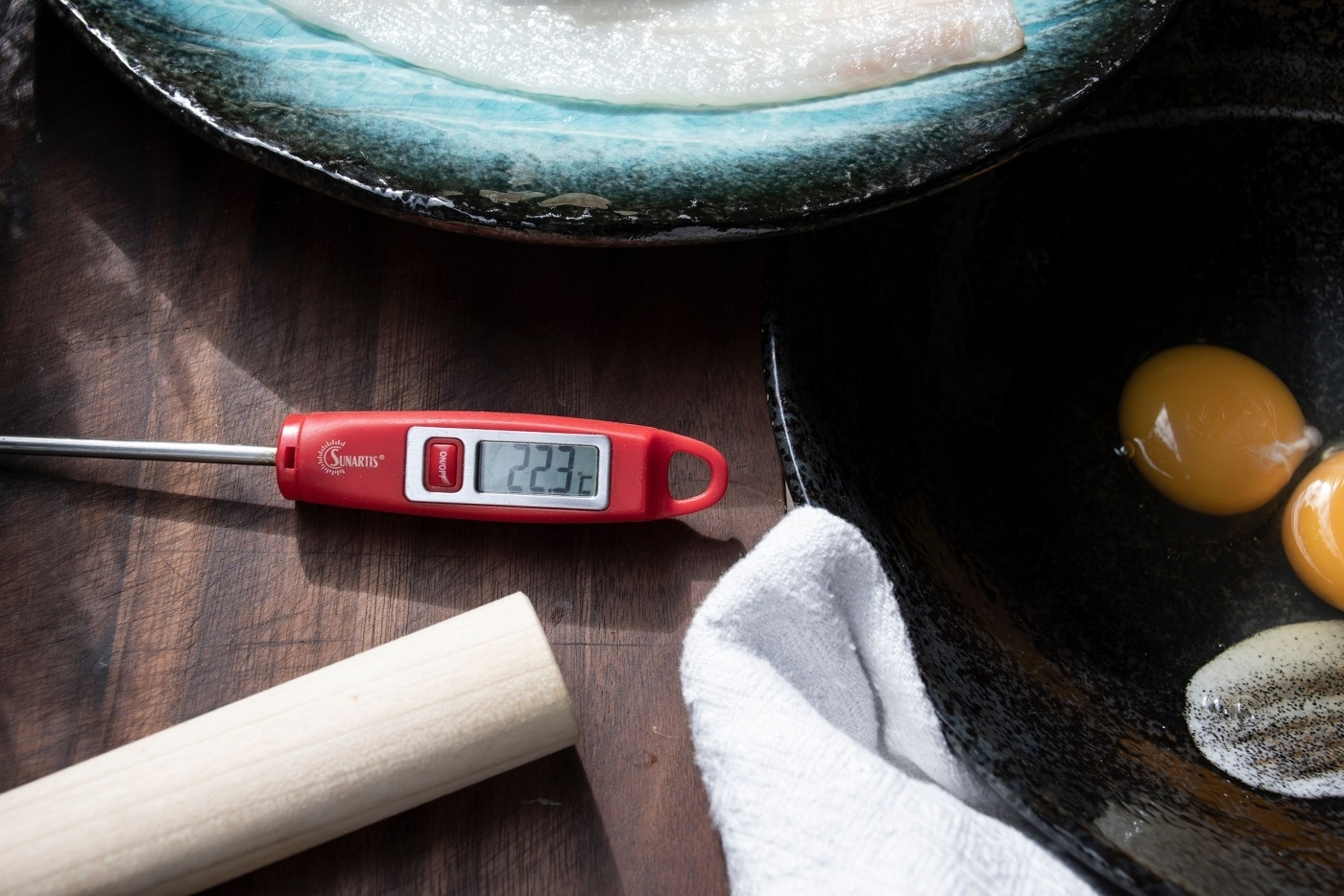 Mingle Digital Cooking Thermometer - Thermometers & Kitchen Timers Red - M514R