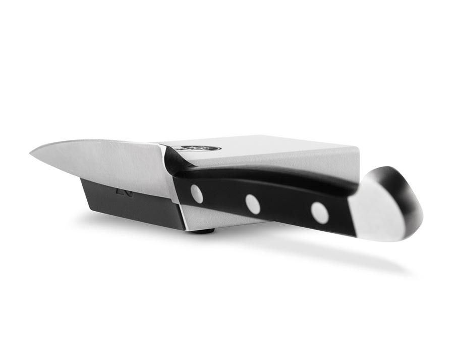 The HORL 2 sharpener makes sharpening your knives simple every